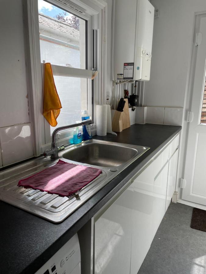 Cozy 3 Bedrooms Home Off Mill Road Sleep CBG Esterno foto